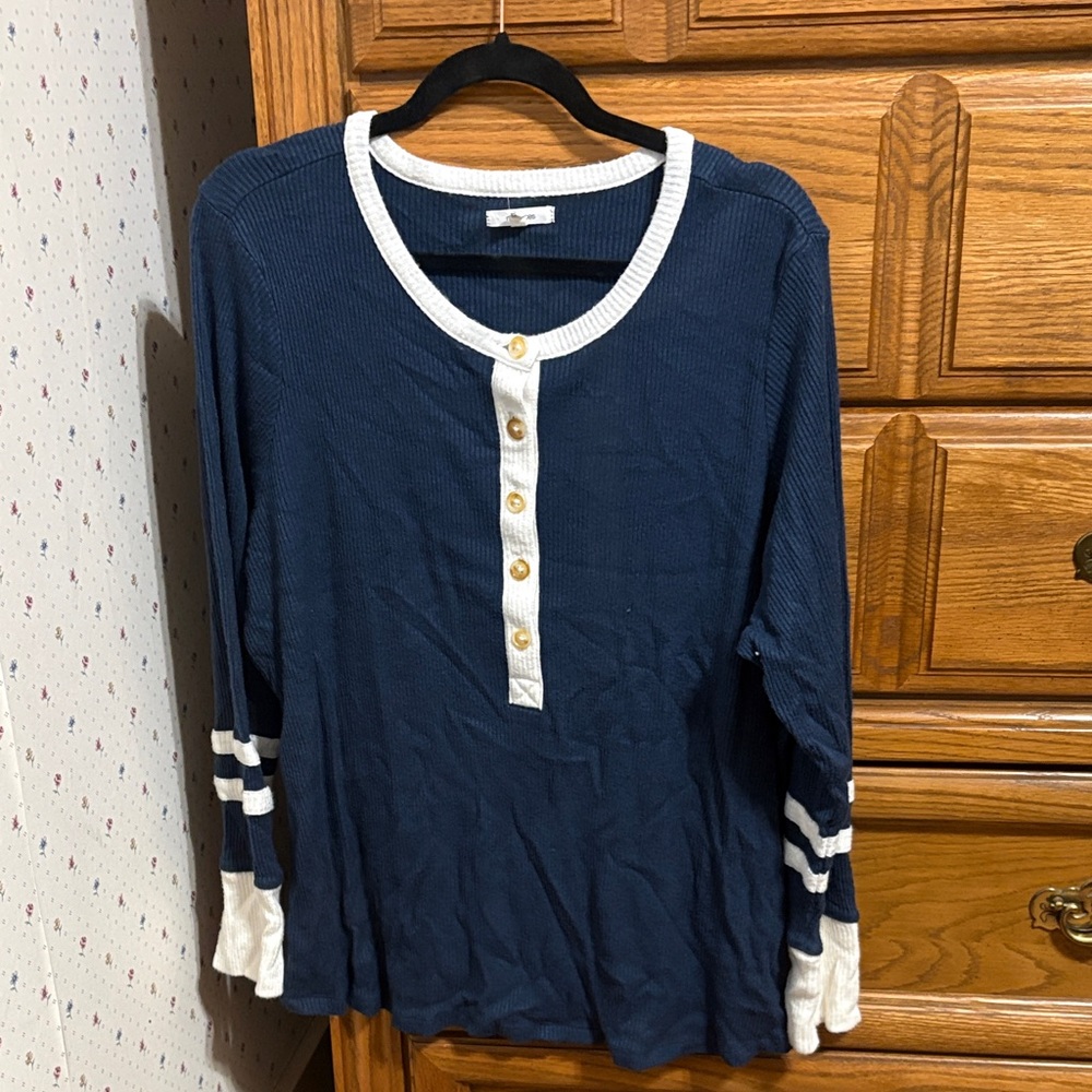 Maurices Navy and White Ribbed Top